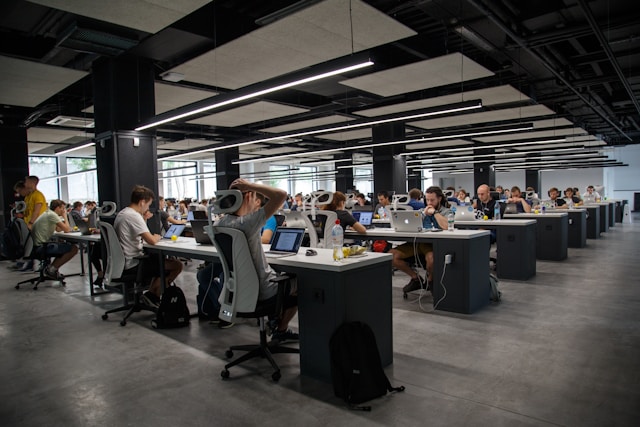 7 Managed IT Services That Can Help Businesses Handle Technology Behind the Scenes